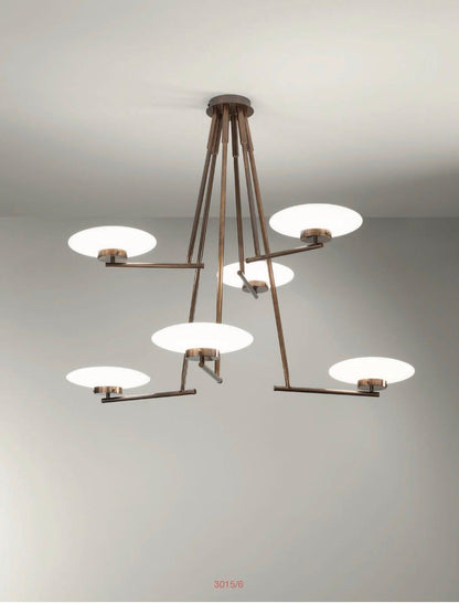 LAMPADARIO IN OTTONE BRUNITO VECCHIO CON VETRI BIANCCHI