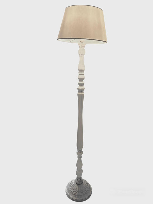 PIANTANA IN LEGNO BIANCO CON PARALUME