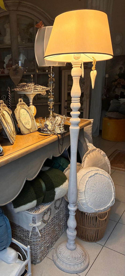 PIANTANA IN LEGNO BIANCO CON PARALUME