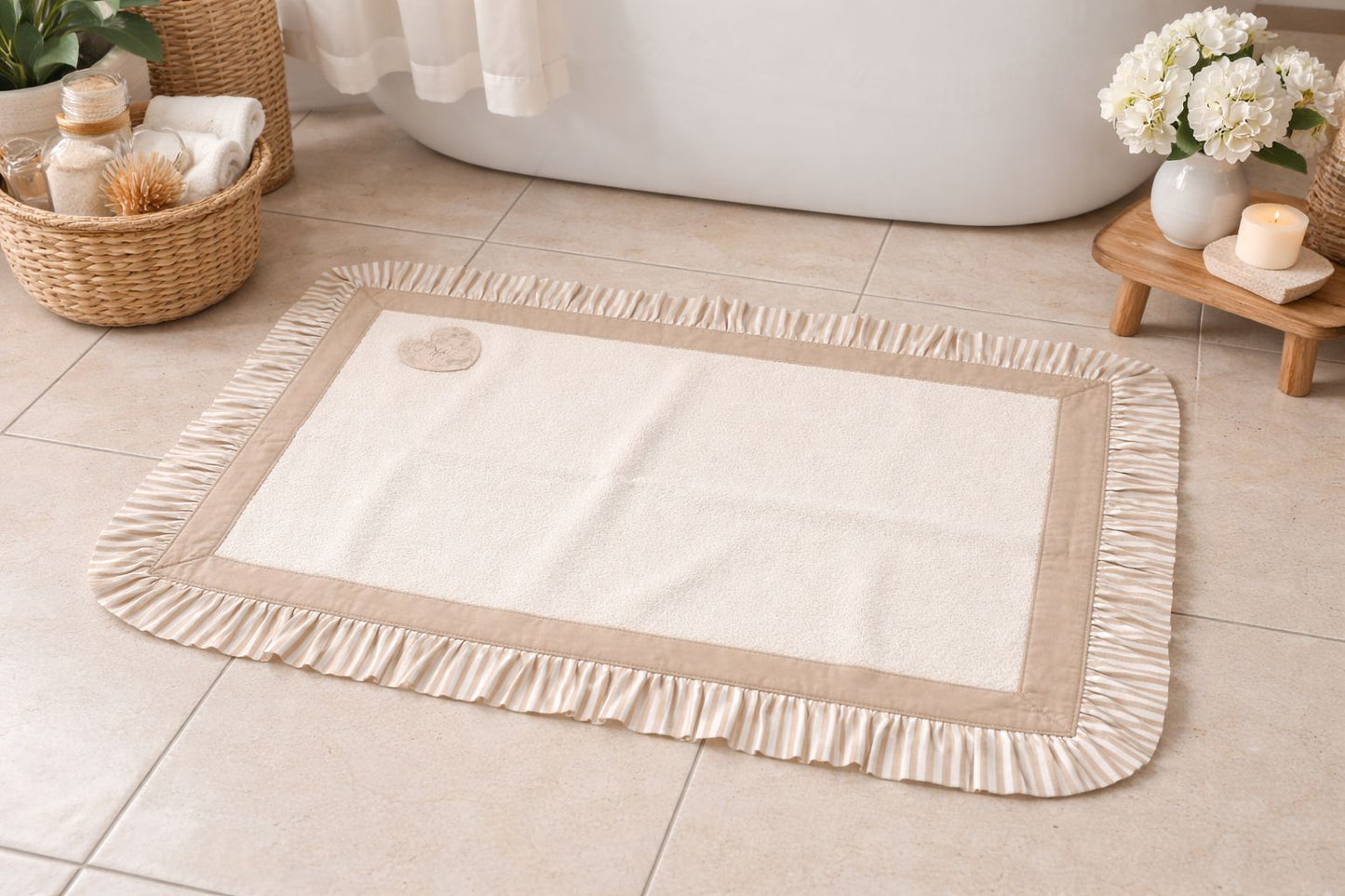 Tappetino Bagno con Balza Decorativa – 76x57 cm