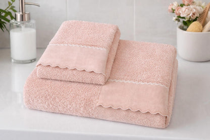 Set Asciugamani Rosa Cipria con Bordo Decorativo
